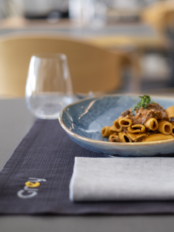 piatto di pasta grey restaurant